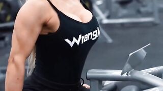 stephanie_sanzo_❤️‍????_workout_fitness_girl
