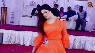 Chahat Baloch dance song#samny baitha rawen zafar production and Arq news productions
