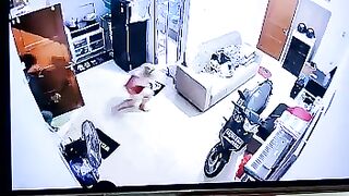 AKSI PERAMPOKAN TEREKAM CCTV