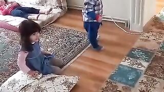 танец малыша