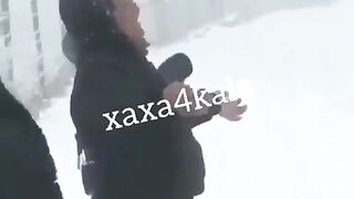 Если друг не смеется, ты включи ему солнце!
