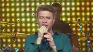 Костер давно погас. Классная цыганская песня - премьера. Поёт - Данила Осенний. mp4