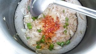 Spicy piyaz anda