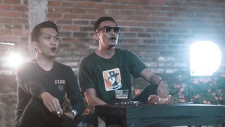 TEASER PODCAST RUANG SENANG | AWONK SI TUKANG REVIEW