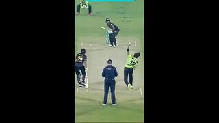 Shaheen Afridi broke the Bat Watch This Match