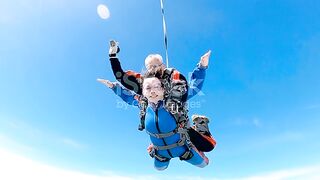 SLOW SKYDIVING