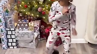 Funny kid dancing ???? ????