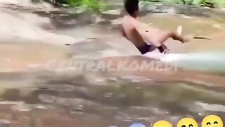 Masa kecil kurang bahagia!!????