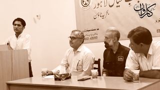 Qasim Hayat reciting his poetry