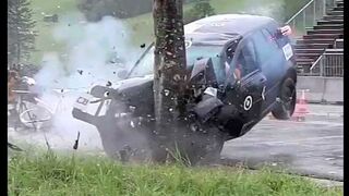 TOTAL-IDIOTS-AT-WORK-169-BAD-DAY-AT-WORK_59