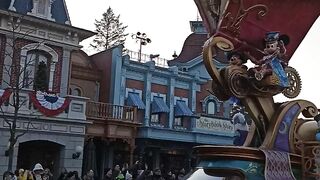 Disneyland Wonderful Parade