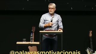 Pare de ter medo e seja feliz.