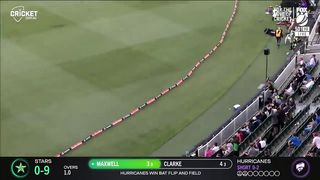 Stars crush Hurricanes as Maxwell makes history - BBL