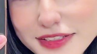 Dukiya song satuts