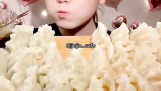 Boiled gyoza dumplings