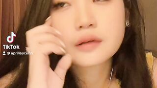 Cantik itu relatif