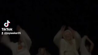 Dancer's dancing