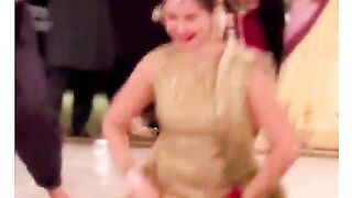 Hania Amir Dance Video short