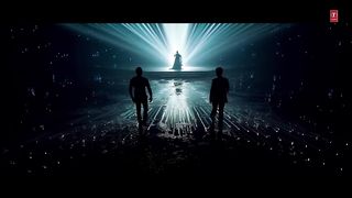 Designer__Full_Video__Guru_Randhawa%2C_Yo_Yo_Honey_Singh_Ft._Divya_Khosla_Kumar___Mihir_G___Bhushan_K(720p).