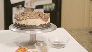Reese's NO BAKE Peanut butter cup cheesecake