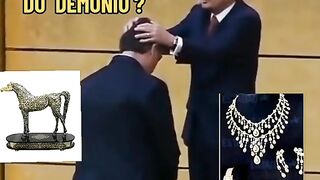 Bolsonaro na igreja evangélica universal
