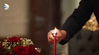 Özer, Evlilik Yıldönümü Sürprizi Yaptı - Üç Kız Kardeş 40. Bölüm.