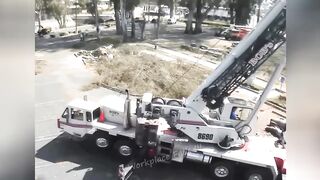 TOTAL IDIOTS AT WORK 2022 | DANGEROUS FAILS | IDIOT DANGEROUS TRUCK & CAR DRIVING FAILS 2022
