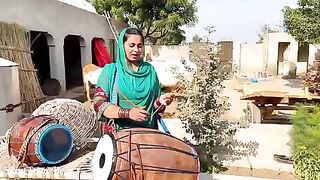 Aliza ne dhol bhaja kr kamaal kr dea