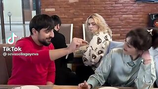 Apni apni hoti hai jesi bhi ho