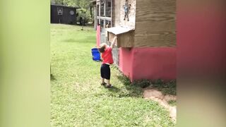 Try not to laugh: the funniest moment about a child and animals | Best friend shares...