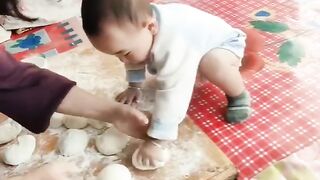 Cute baby ????????