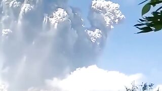 Detik detik Gunung Merapi part2