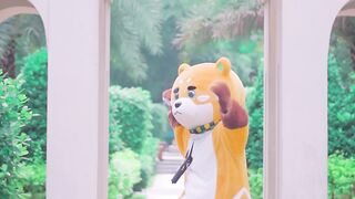 Dancing bear dance in public