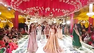 Mehndi Bride and Groom Dance on Bollywood Songs- My Pakistani Wedding