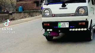Ajiz Ali