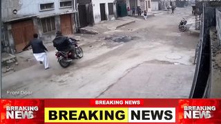 Police Muqabla In Pakistan CCTV Video