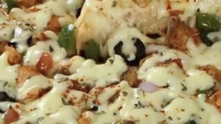 Chicken pizza recipe ( subscribe please )