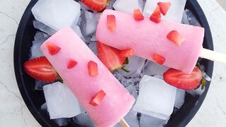 Strawberry popsicles