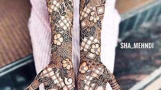 Stylish bridal Mehndi Designs
