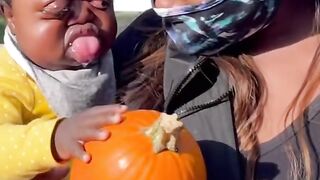 Pumpkin_Toddler_Activities(480p). Upload video