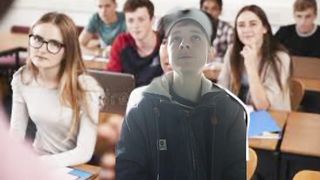 En classe pov