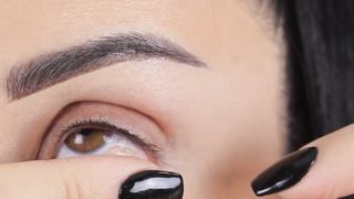 Glittery Eyeliner done easily