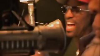 ROBIN THICKE FEATURING NICKI MINAJ SHAKIN IT.