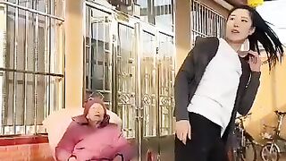 fighting girl kung fu