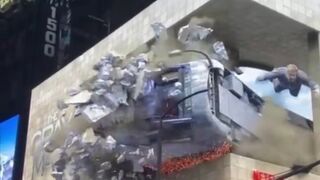 These 3D billboards stopped everyone on the street ????????.