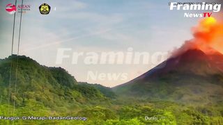 Momen Gunung Merapi Muntahkan Awan Panas dengan Jarak Luncur 1600 m ke Arah Kali Krasak