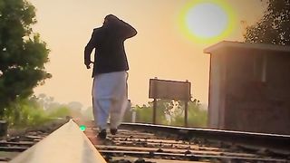 Arzo kahan bech kr laye ho