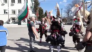 В ЗАЩИТА НА БЪЛГАРСКОТО РОЗОВО МАСЛО