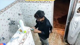 #shorts / ????bathroom ghost prank with friend / bathroom prank gone wrong / #youtubeshorts