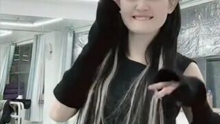 tiktok filipino girl dance????